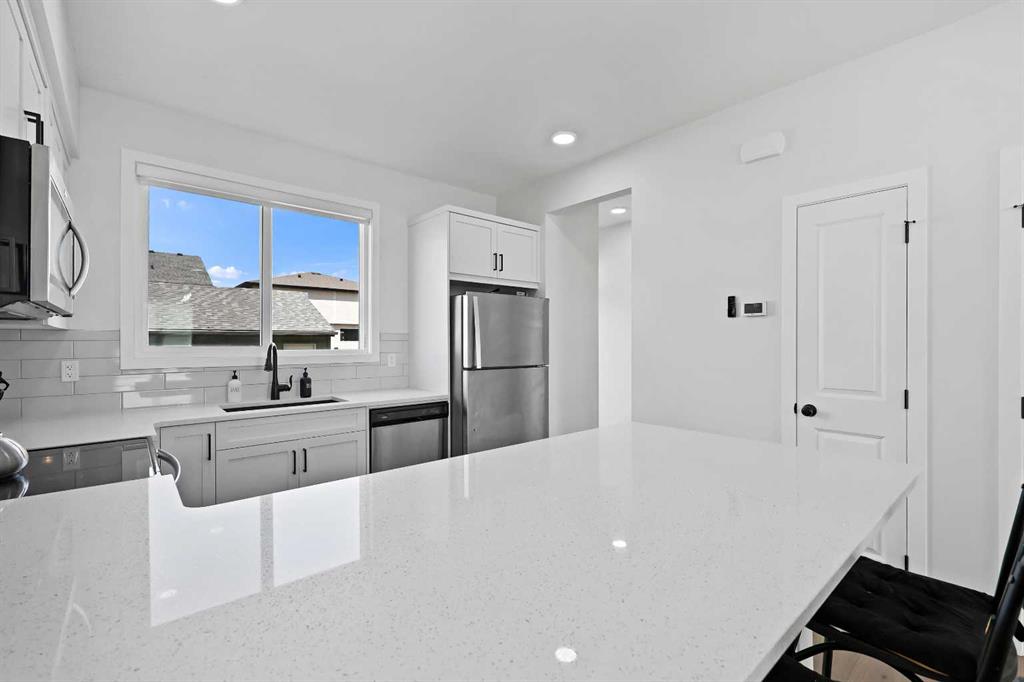 656 Savanna Boulevard NE, Calgary, 4 Bedrooms Bedrooms, 0 ,3 BathroomsBathrooms,Condos/Townhouses,For Sale,0,3276