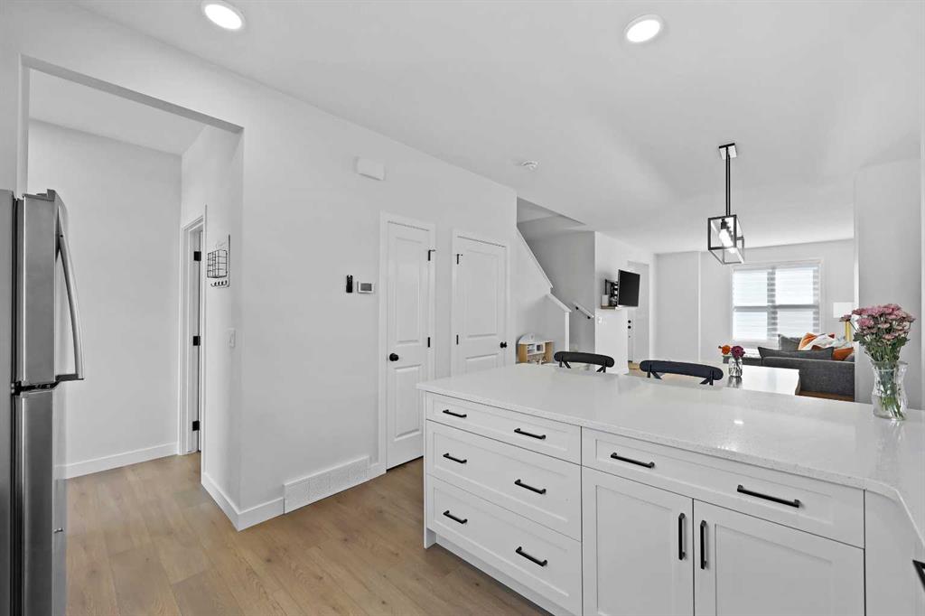 656 Savanna Boulevard NE, Calgary, 4 Bedrooms Bedrooms, 0 ,3 BathroomsBathrooms,Condos/Townhouses,For Sale,0,3276