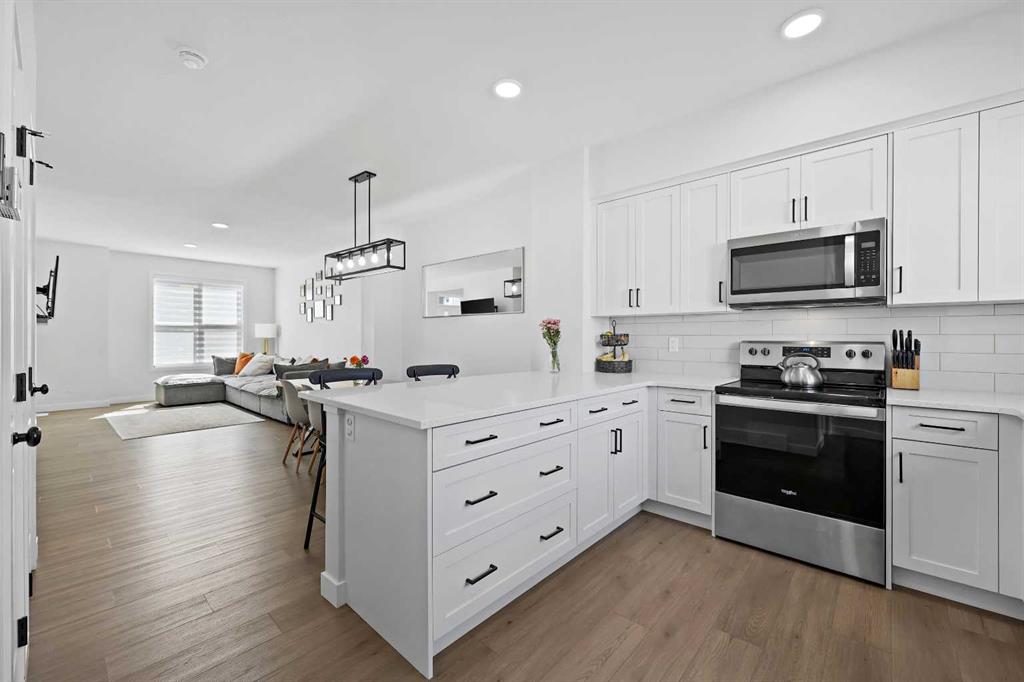 656 Savanna Boulevard NE, Calgary, 4 Bedrooms Bedrooms, 0 ,3 BathroomsBathrooms,Condos/Townhouses,For Sale,0,3276
