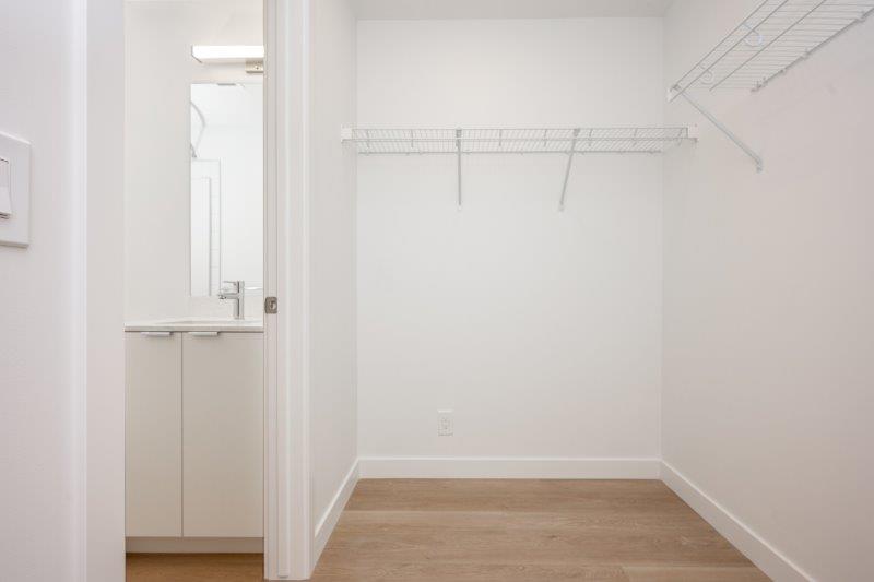 2302, 8500 19 Avenue SE, Calgary, 2 Bedrooms Bedrooms, 0 ,2 BathroomsBathrooms,Condos/Townhouses,For Rent,Easthills Crossing,2302, 8500 19 Avenue SE,0,3279