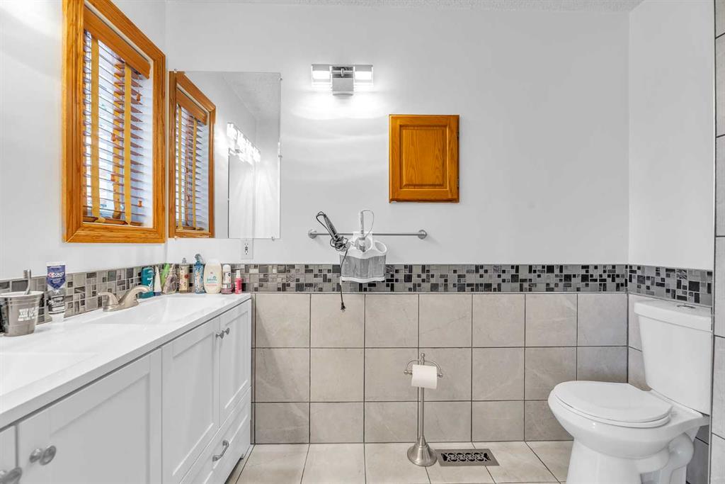 20 Westland Gate, Okotoks, 5 Bedrooms Bedrooms, 0 ,3 BathroomsBathrooms,Houses,For Sale,0,3280