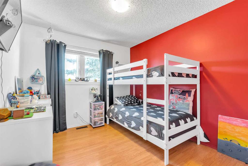 20 Westland Gate, Okotoks, 5 Bedrooms Bedrooms, 0 ,3 BathroomsBathrooms,Houses,For Sale,0,3280