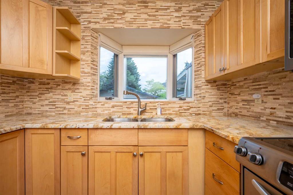 15 Harrow Crescent SW, Calgary, 4 Bedrooms Bedrooms, 0 ,2 BathroomsBathrooms,Condos/Townhouses,For Sale,0,3281