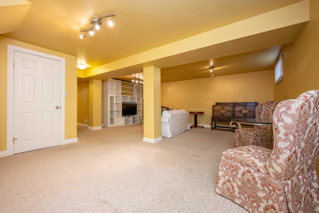 15 Harrow Crescent SW, Calgary, 4 Bedrooms Bedrooms, 0 ,2 BathroomsBathrooms,Condos/Townhouses,For Sale,0,3281