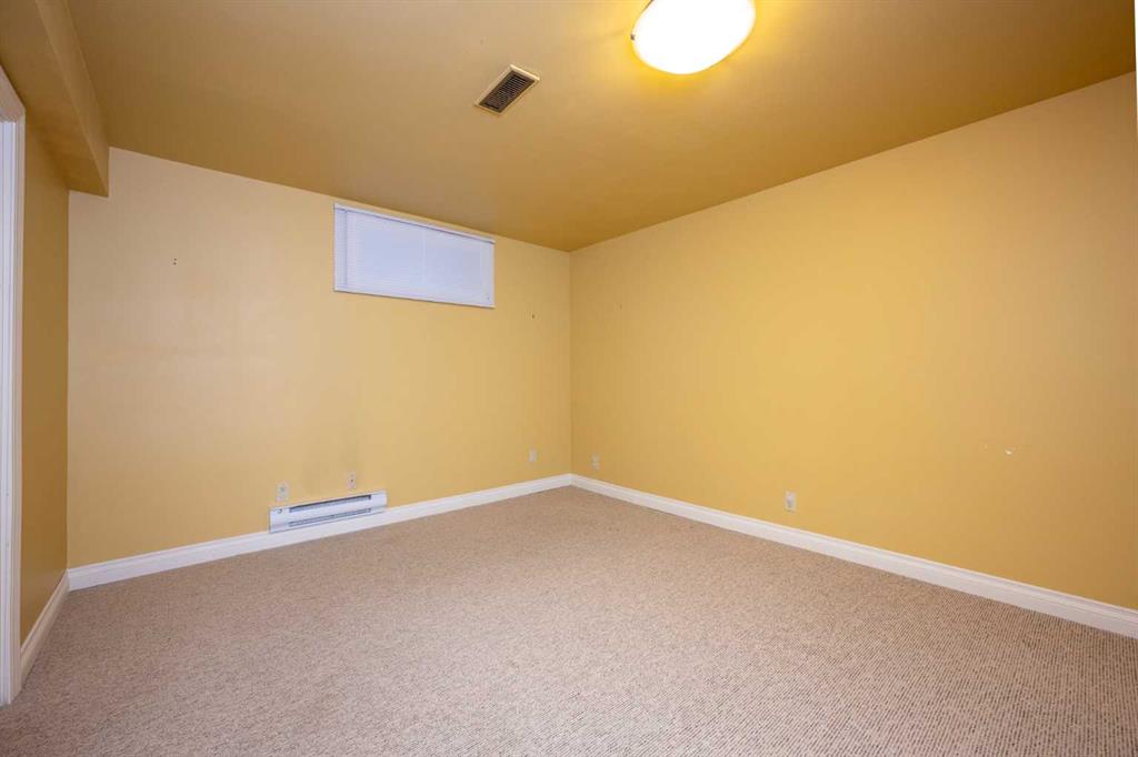 15 Harrow Crescent SW, Calgary, 4 Bedrooms Bedrooms, 0 ,2 BathroomsBathrooms,Condos/Townhouses,For Sale,0,3281