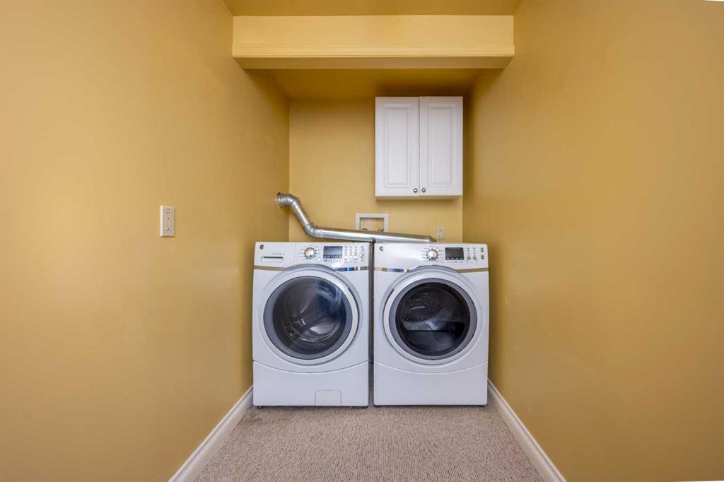 15 Harrow Crescent SW, Calgary, 4 Bedrooms Bedrooms, 0 ,2 BathroomsBathrooms,Condos/Townhouses,For Sale,0,3281