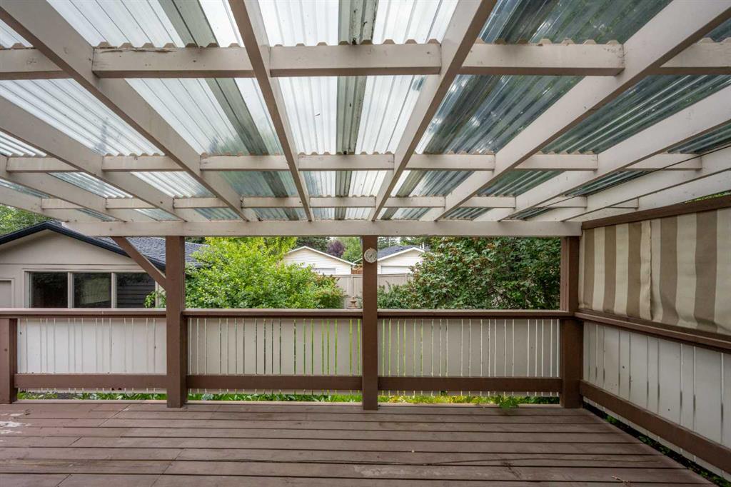 15 Harrow Crescent SW, Calgary, 4 Bedrooms Bedrooms, 0 ,2 BathroomsBathrooms,Condos/Townhouses,For Sale,0,3281