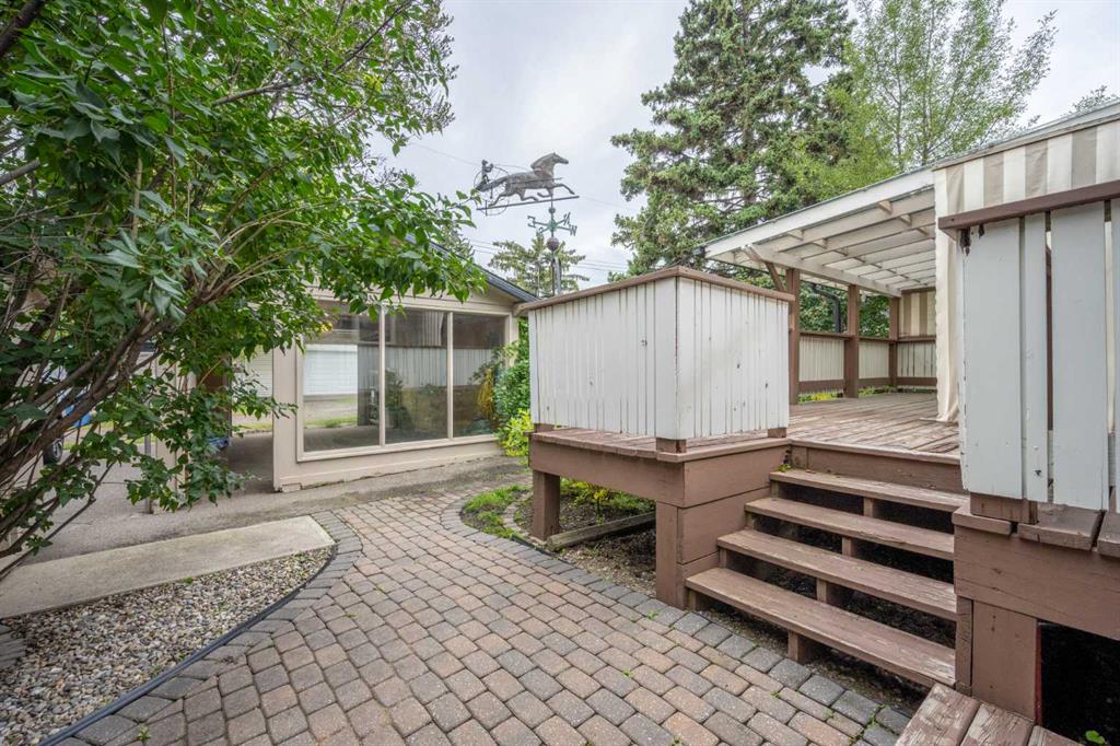 15 Harrow Crescent SW, Calgary, 4 Bedrooms Bedrooms, 0 ,2 BathroomsBathrooms,Condos/Townhouses,For Sale,0,3281