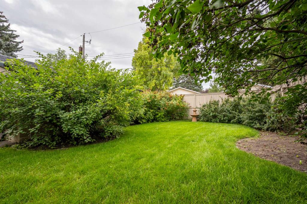 15 Harrow Crescent SW, Calgary, 4 Bedrooms Bedrooms, 0 ,2 BathroomsBathrooms,Condos/Townhouses,For Sale,0,3281