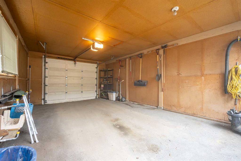 15 Harrow Crescent SW, Calgary, 4 Bedrooms Bedrooms, 0 ,2 BathroomsBathrooms,Condos/Townhouses,For Sale,0,3281