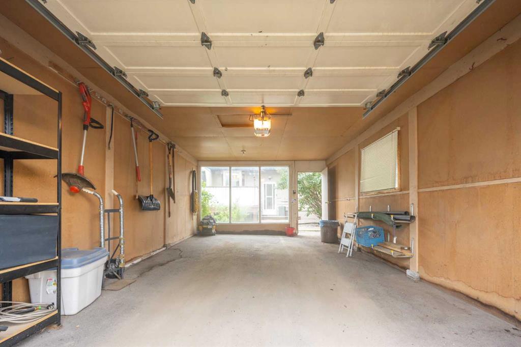 15 Harrow Crescent SW, Calgary, 4 Bedrooms Bedrooms, 0 ,2 BathroomsBathrooms,Condos/Townhouses,For Sale,0,3281