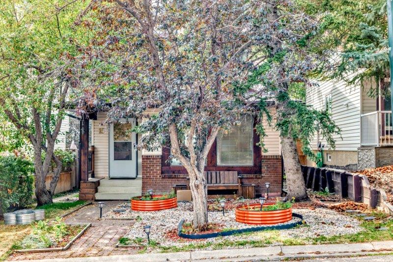 15 Edgeford Way Northwest, Calgary, 3 Bedrooms Bedrooms, 0 ,1.5 BathroomsBathrooms,Houses,For Rent,15 Edgeford Way Northwest,0,3283