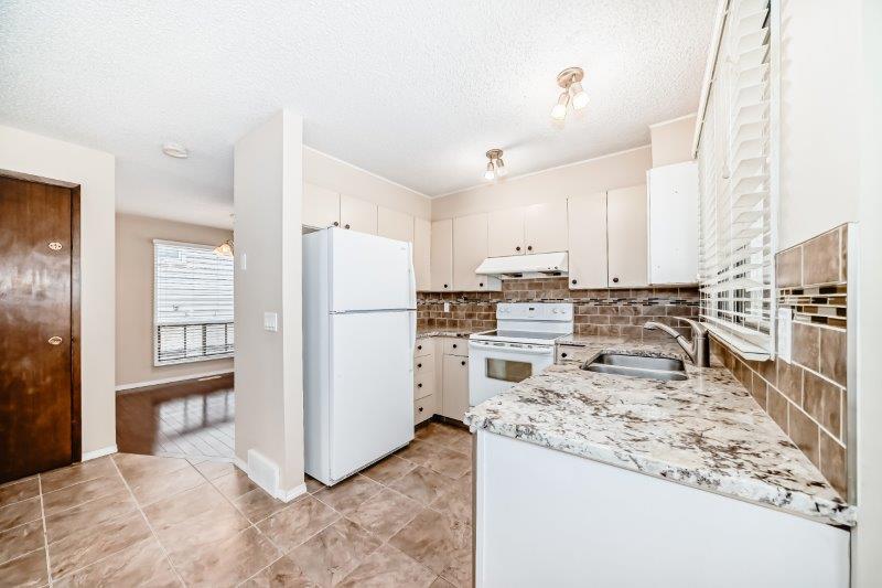 15 Edgeford Way Northwest, Calgary, 3 Bedrooms Bedrooms, 0 ,1.5 BathroomsBathrooms,Houses,For Rent,15 Edgeford Way Northwest,0,3283
