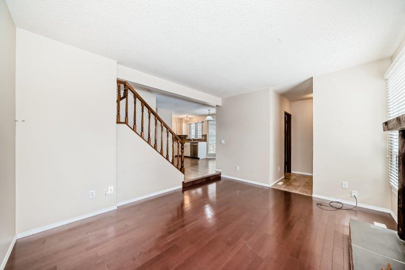 15 Edgeford Way Northwest, Calgary, 3 Bedrooms Bedrooms, 0 ,1.5 BathroomsBathrooms,Houses,For Rent,15 Edgeford Way Northwest,0,3283