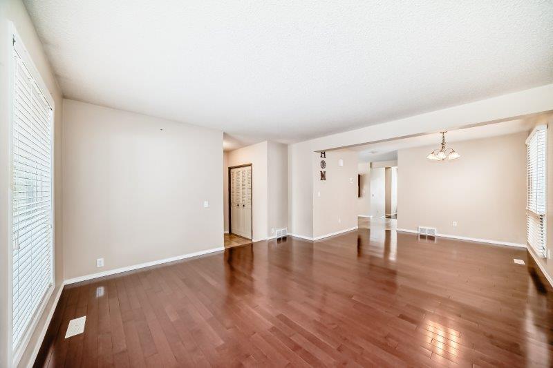 15 Edgeford Way Northwest, Calgary, 3 Bedrooms Bedrooms, 0 ,1.5 BathroomsBathrooms,Houses,For Rent,15 Edgeford Way Northwest,0,3283