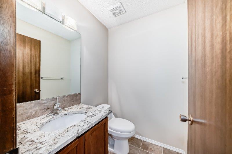 15 Edgeford Way Northwest, Calgary, 3 Bedrooms Bedrooms, 0 ,1.5 BathroomsBathrooms,Houses,For Rent,15 Edgeford Way Northwest,0,3283