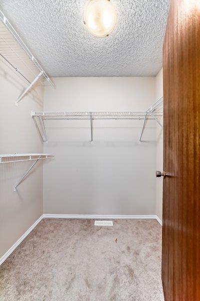 15 Edgeford Way Northwest, Calgary, 3 Bedrooms Bedrooms, 0 ,1.5 BathroomsBathrooms,Houses,For Rent,15 Edgeford Way Northwest,0,3283