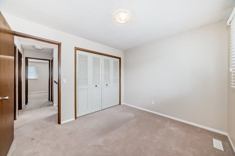 15 Edgeford Way Northwest, Calgary, 3 Bedrooms Bedrooms, 0 ,1.5 BathroomsBathrooms,Houses,For Rent,15 Edgeford Way Northwest,0,3283