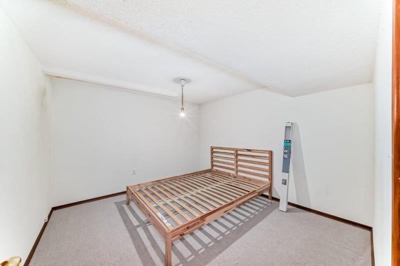 15 Edgeford Way Northwest, Calgary, 3 Bedrooms Bedrooms, 0 ,1.5 BathroomsBathrooms,Houses,For Rent,15 Edgeford Way Northwest,0,3283