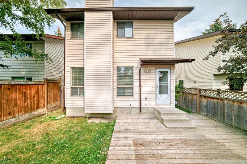 15 Edgeford Way Northwest, Calgary, 3 Bedrooms Bedrooms, 0 ,1.5 BathroomsBathrooms,Houses,For Rent,15 Edgeford Way Northwest,0,3283