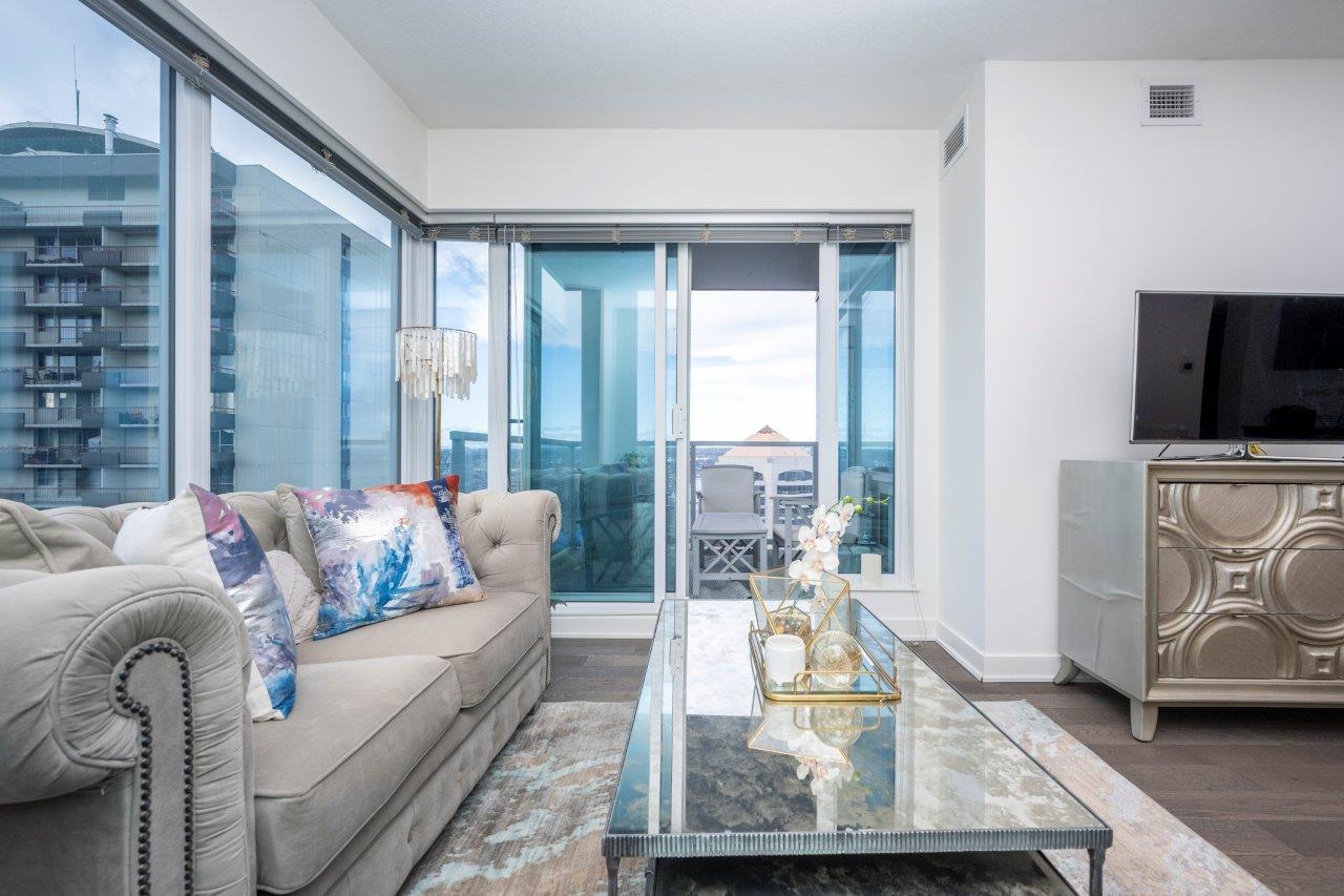 2801, 930 6 Avenue SW, Calgary, 2 Bedrooms Bedrooms, 0 ,2 BathroomsBathrooms,Condos/Townhouses,For Rent,Vogue,2801, 930 6 Avenue SW,0,3285