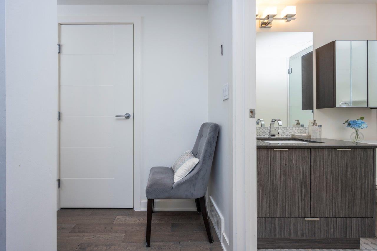 2801, 930 6 Avenue SW, Calgary, 2 Bedrooms Bedrooms, 0 ,2 BathroomsBathrooms,Condos/Townhouses,For Rent,Vogue,2801, 930 6 Avenue SW,0,3285