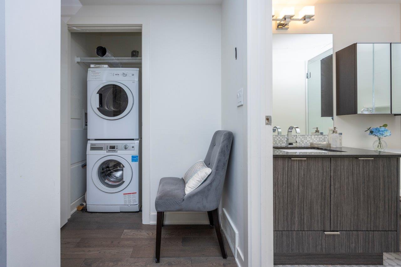 2801, 930 6 Avenue SW, Calgary, 2 Bedrooms Bedrooms, 0 ,2 BathroomsBathrooms,Condos/Townhouses,For Rent,Vogue,2801, 930 6 Avenue SW,0,3285