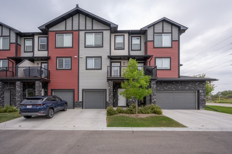 2003 Jumping Pound Common, Cochrane, 3 Bedrooms Bedrooms, 0 ,2 BathroomsBathrooms,Condos/Townhouses,For Rent,2003 Jumping Pound Common,0,3287