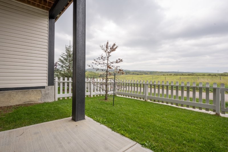 2003 Jumping Pound Common, Cochrane, 3 Bedrooms Bedrooms, 0 ,2 BathroomsBathrooms,Condos/Townhouses,For Rent,2003 Jumping Pound Common,0,3287