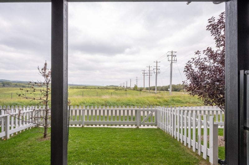 2003 Jumping Pound Common, Cochrane, 3 Bedrooms Bedrooms, 0 ,2 BathroomsBathrooms,Condos/Townhouses,For Rent,2003 Jumping Pound Common,0,3287