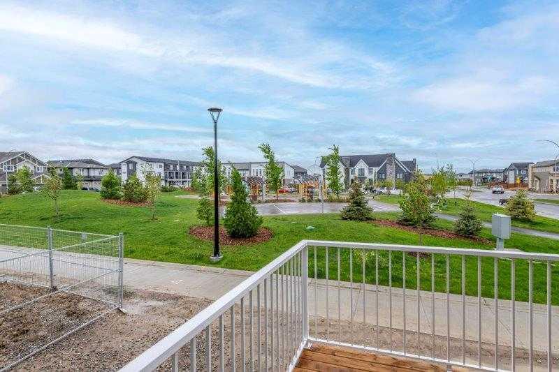 33 Walcrest Lane SE, Calgary, 3 Bedrooms Bedrooms, 0 ,2 BathroomsBathrooms,Condos/Townhouses,For Sale,0,3288