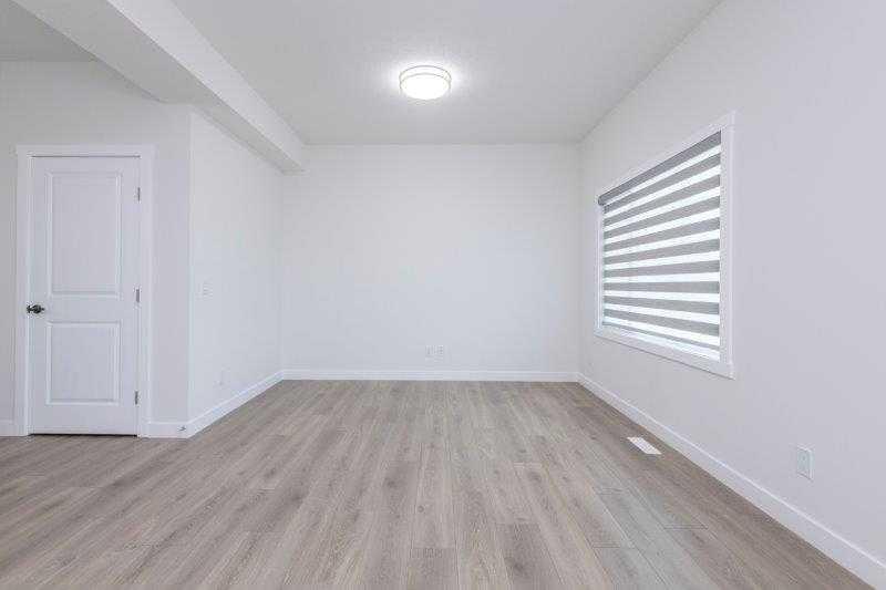 33 Walcrest Lane SE, Calgary, 3 Bedrooms Bedrooms, 0 ,2 BathroomsBathrooms,Condos/Townhouses,For Sale,0,3288