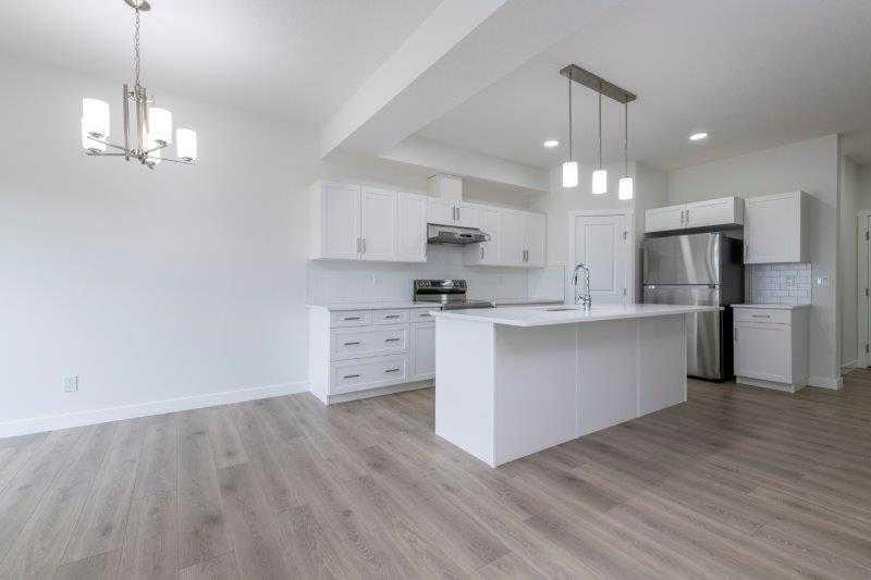 33 Walcrest Lane SE, Calgary, 3 Bedrooms Bedrooms, 0 ,2 BathroomsBathrooms,Condos/Townhouses,For Sale,0,3288
