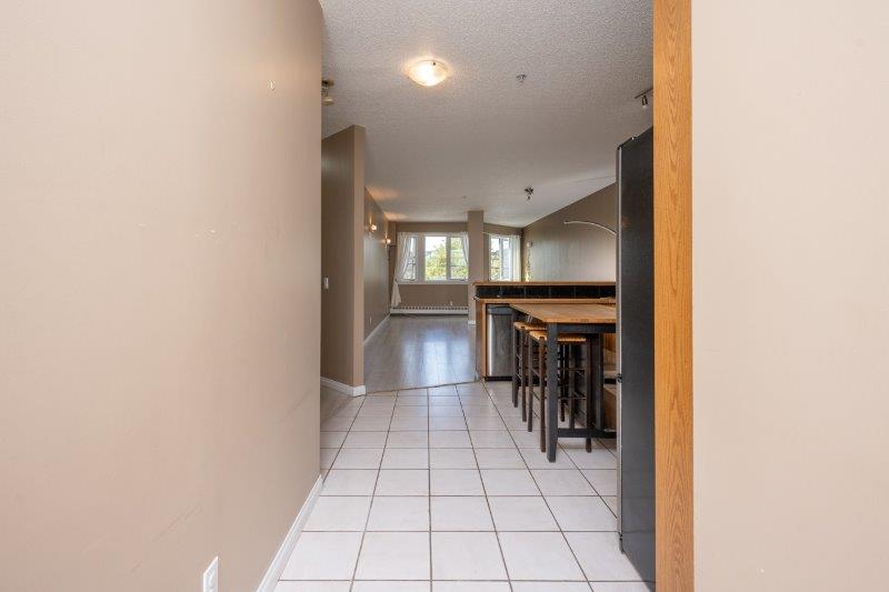 206, 103 10 Avenue NW, Calgary, 2 Bedrooms Bedrooms, 0 ,1.5 BathroomsBathrooms,Condos/Townhouses,For Rent,Rosemount Place,206, 103 10 Avenue NW,0,3292