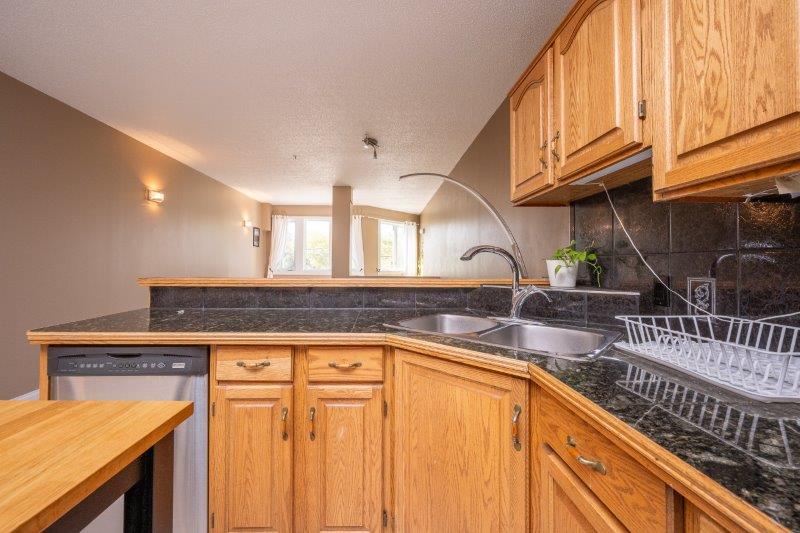 206, 103 10 Avenue NW, Calgary, 2 Bedrooms Bedrooms, 0 ,1.5 BathroomsBathrooms,Condos/Townhouses,For Rent,Rosemount Place,206, 103 10 Avenue NW,0,3292