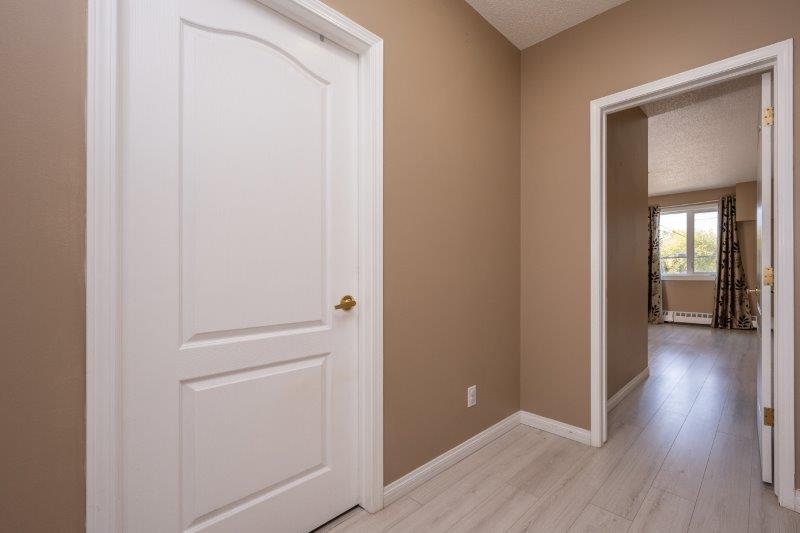 206, 103 10 Avenue NW, Calgary, 2 Bedrooms Bedrooms, 0 ,1.5 BathroomsBathrooms,Condos/Townhouses,For Rent,Rosemount Place,206, 103 10 Avenue NW,0,3292