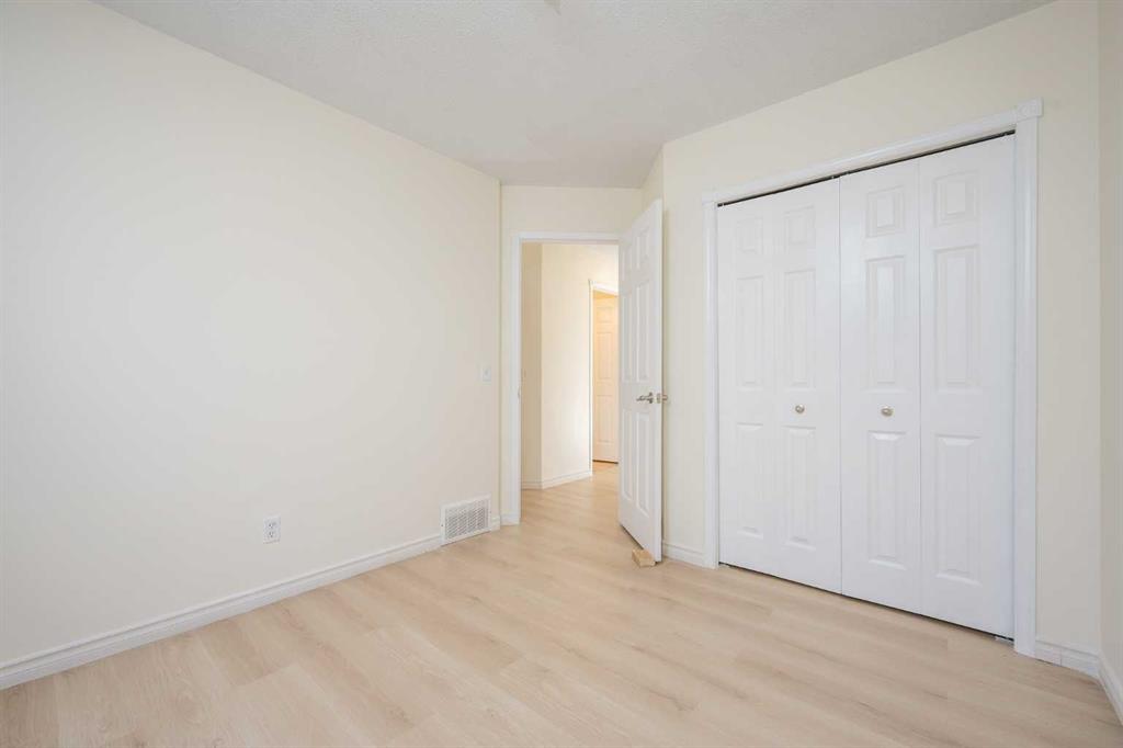 100 Tarington Park NE, Calgary, 5 Bedrooms Bedrooms, 0 ,2 BathroomsBathrooms,Houses,For Sale,0,3293