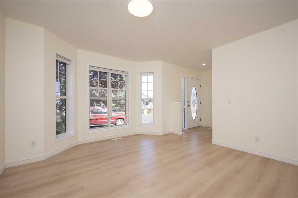 100 Tarington Park NE, Calgary, 5 Bedrooms Bedrooms, 0 ,2 BathroomsBathrooms,Houses,For Sale,0,3293