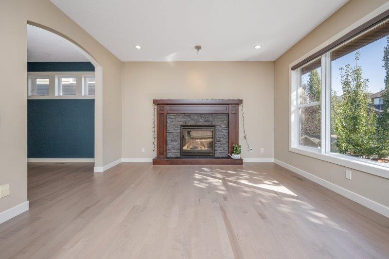 9335 14 Avenue Southwest, Calgary, 3 Bedrooms Bedrooms, 0 ,3.5 BathroomsBathrooms,Houses,Rented,9335 14 Avenue Southwest,0,3294