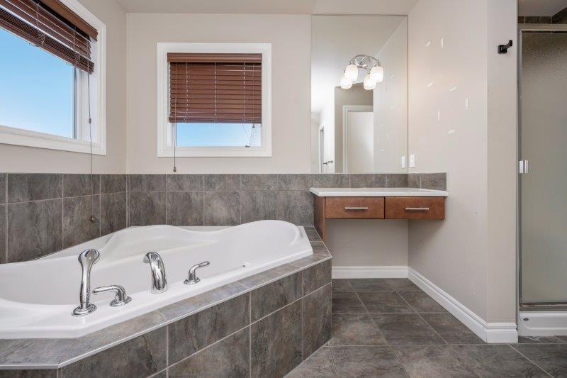 28 Kincora Glen Rise Northwest, Calgary, 4 Bedrooms Bedrooms, 0 ,3.5 BathroomsBathrooms,Houses,For Rent,28 Kincora Glen Rise Northwest,0,3295