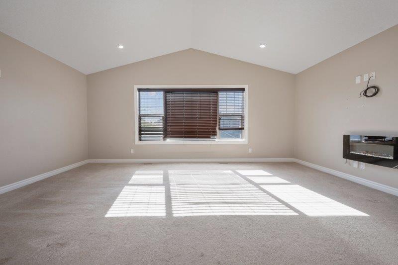 28 Kincora Glen Rise Northwest, Calgary, 4 Bedrooms Bedrooms, 0 ,3.5 BathroomsBathrooms,Houses,For Rent,28 Kincora Glen Rise Northwest,0,3295