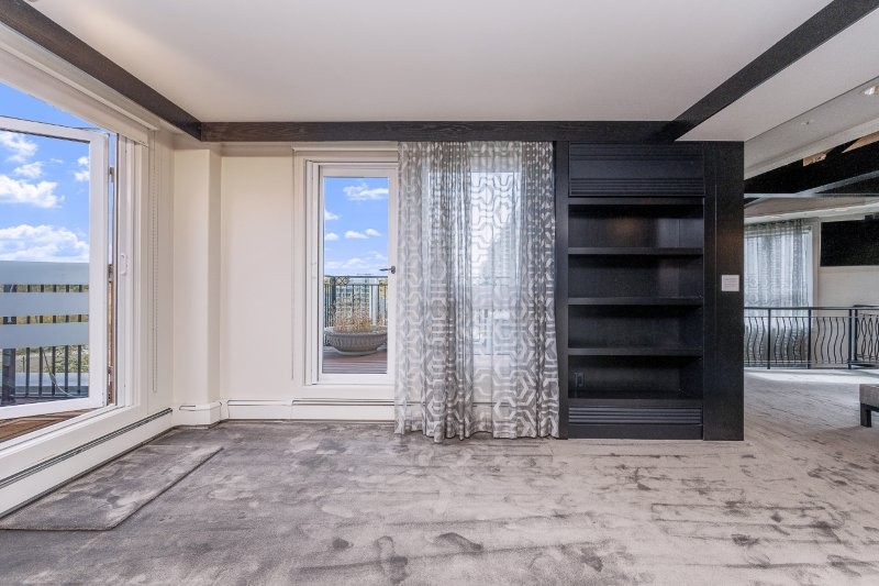 8801, 400 Eau Claire Avenue SW, Calgary, 2 Bedrooms Bedrooms, 0 ,2.5 BathroomsBathrooms,Condos/Townhouses,For Rent,Prince’s Island Estates,8801, 400 Eau Claire Avenue SW,0,3298
