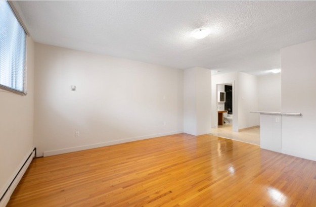 103, 912 19 Avenue Southwest, Calgary, 1 Bedroom Bedrooms, 0 ,1 BathroomBathrooms,Condos/Townhouses,For Rent,Onyx,103, 912 19 Avenue Southwest,0,3300