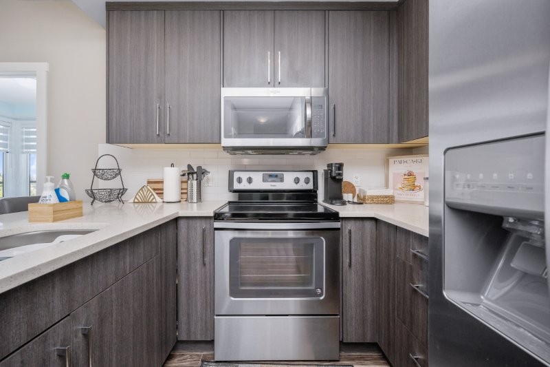 403, 605 17 Avenue NW, Calgary, 2 Bedrooms Bedrooms, 0 ,2 BathroomsBathrooms,Condos/Townhouses,For Rent,Elm on 17th,403, 605 17 Avenue NW,0,3301