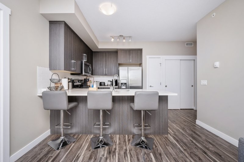 403, 605 17 Avenue NW, Calgary, 2 Bedrooms Bedrooms, 0 ,2 BathroomsBathrooms,Condos/Townhouses,For Rent,Elm on 17th,403, 605 17 Avenue NW,0,3301