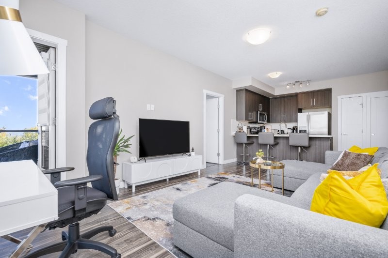 403, 605 17 Avenue NW, Calgary, 2 Bedrooms Bedrooms, 0 ,2 BathroomsBathrooms,Condos/Townhouses,For Rent,Elm on 17th,403, 605 17 Avenue NW,0,3301