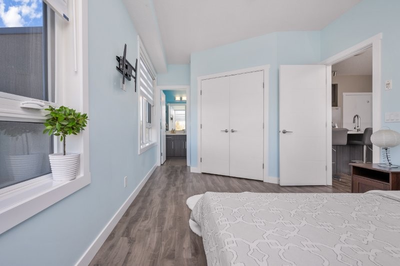 403, 605 17 Avenue NW, Calgary, 2 Bedrooms Bedrooms, 0 ,2 BathroomsBathrooms,Condos/Townhouses,For Rent,Elm on 17th,403, 605 17 Avenue NW,0,3301