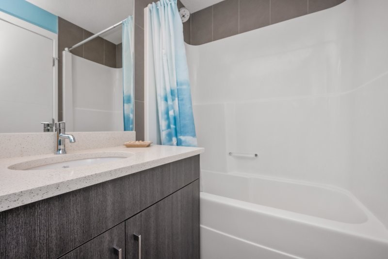 403, 605 17 Avenue NW, Calgary, 2 Bedrooms Bedrooms, 0 ,2 BathroomsBathrooms,Condos/Townhouses,For Rent,Elm on 17th,403, 605 17 Avenue NW,0,3301