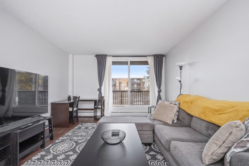 203, 515 57 Avenue SW, Calgary, 1 Bedroom Bedrooms, 0 ,1 BathroomBathrooms,Condos/Townhouses,For Rent,Windsor Manor,203, 515 57 Avenue SW,0,3302