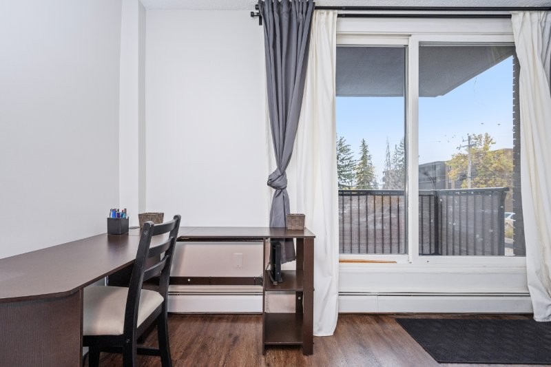 203, 515 57 Avenue SW, Calgary, 1 Bedroom Bedrooms, 0 ,1 BathroomBathrooms,Condos/Townhouses,For Rent,Windsor Manor,203, 515 57 Avenue SW,0,3302